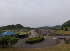 霊園北口からの園内風景