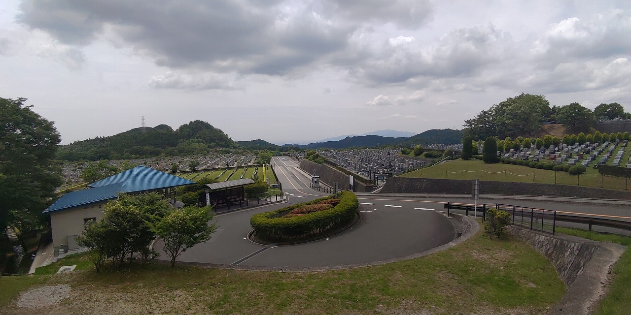 霊園北入り口からの風景