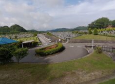 霊園北口からの園内風景