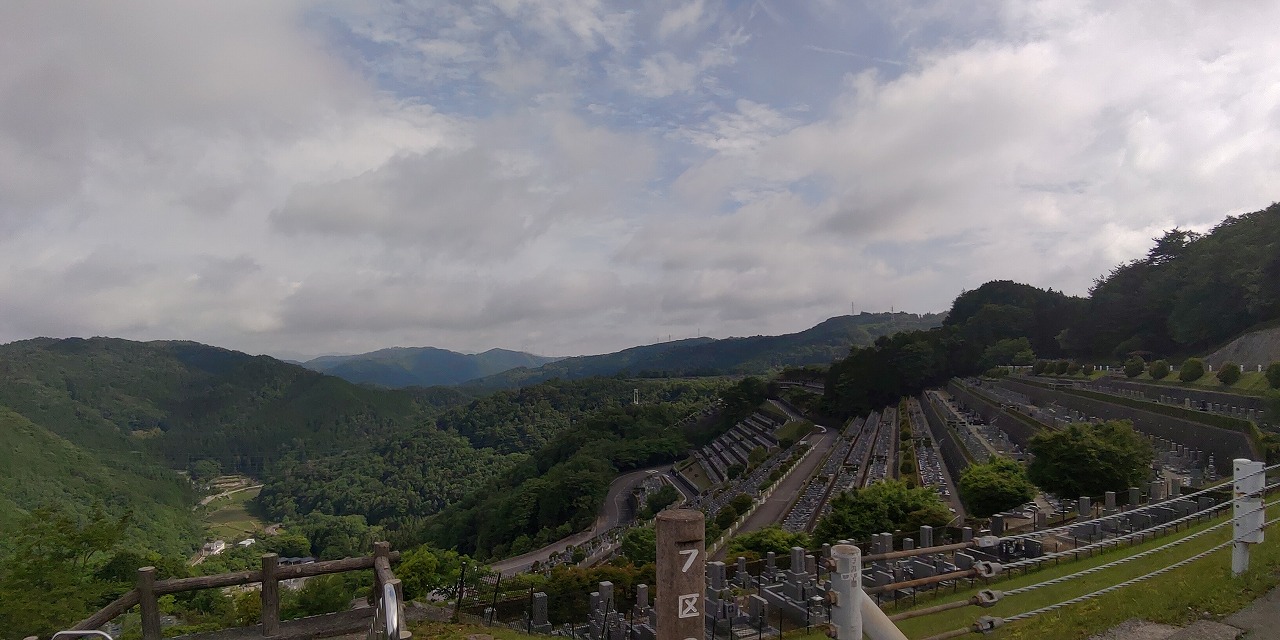 7区3番墓所上段駐車場からの風景