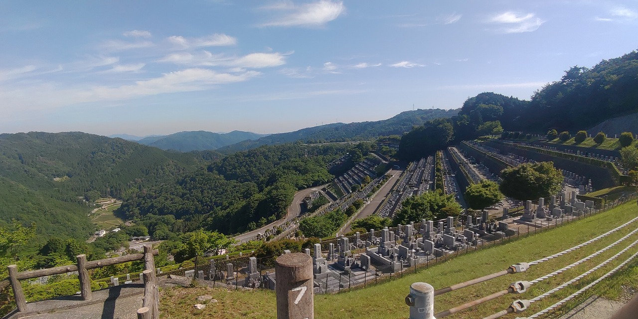 7区3番墓所上段駐車場からの風景