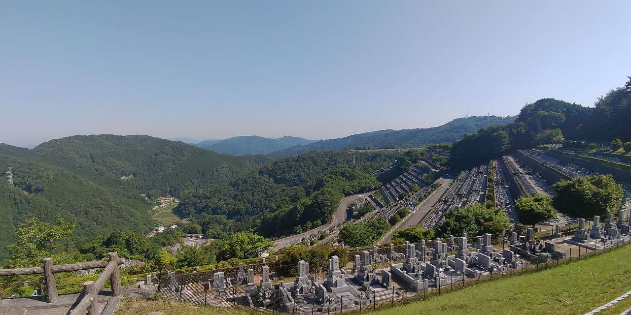 7区3番墓所上段駐車場からの風景