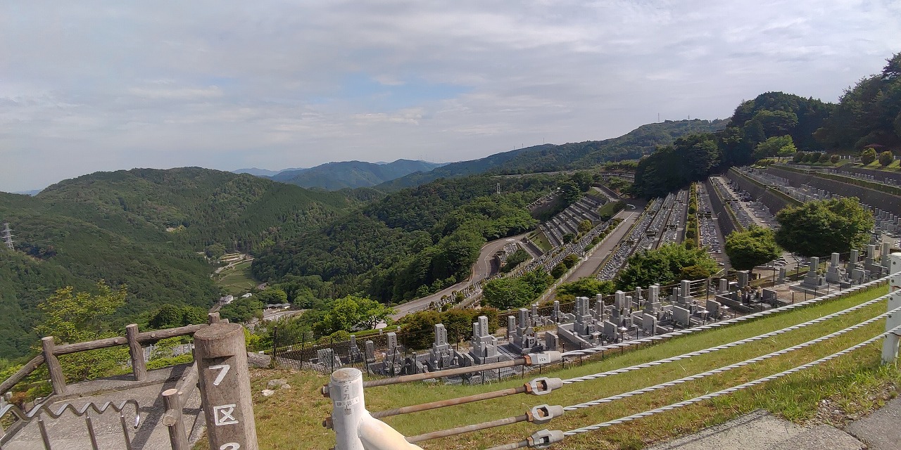 7区3番墓所上段駐車場からの風景