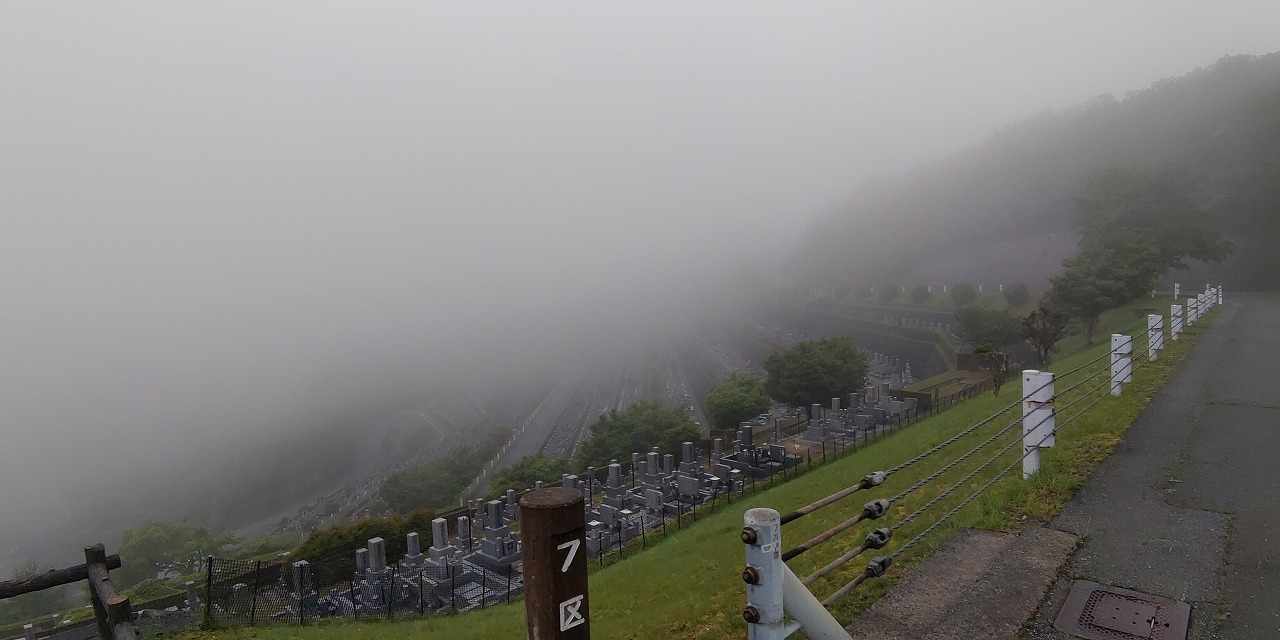 7区3番墓所上段駐車場からの風景