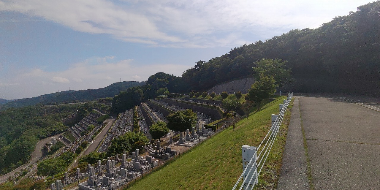 7区3番墓所上段駐車場からの風景③