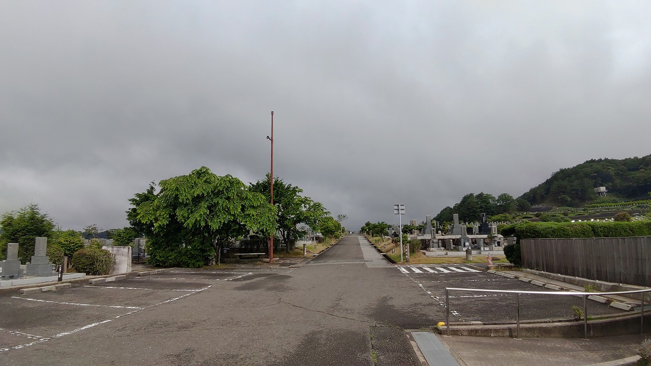 1区8番墓所駐車場からの風景