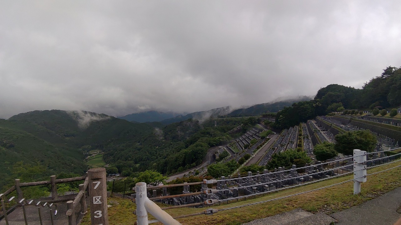 7区3番墓所上段駐車場からの風景