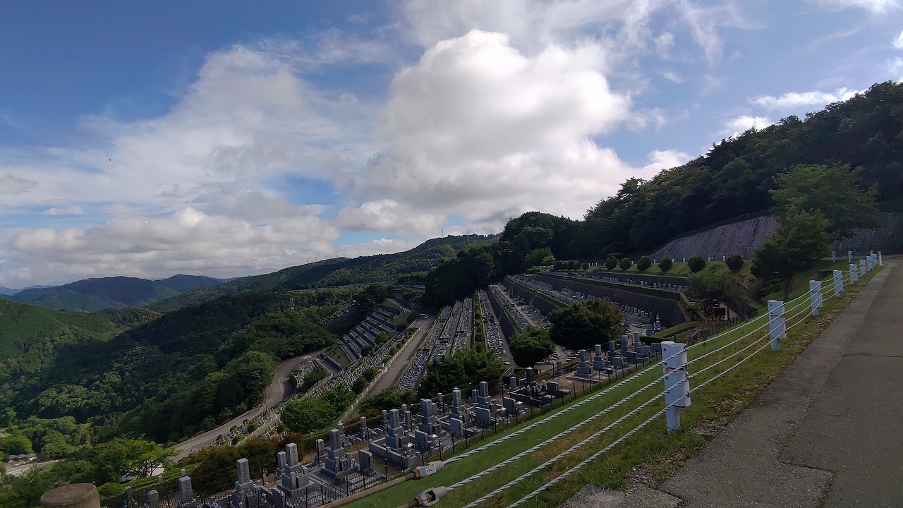 7区3番墓所上段駐車場からの風景