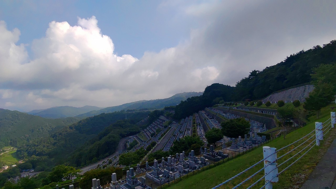 7区3番墓所上段駐車場から風景①