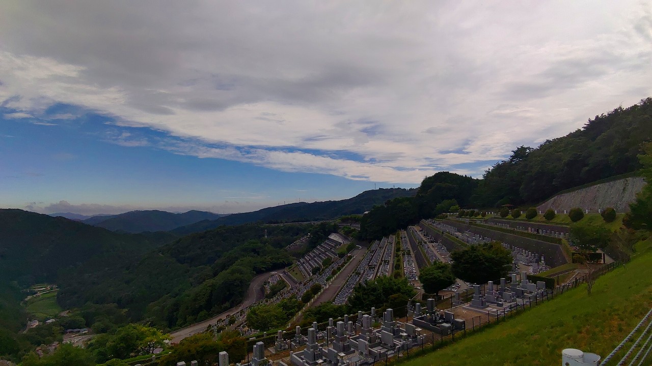 7区3番墓所上段駐車場からの風景①