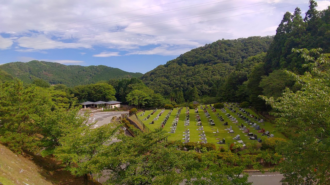 5区6番芝生墓所風景