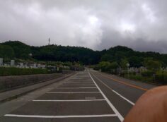 バス通り（北東方向）北口風景