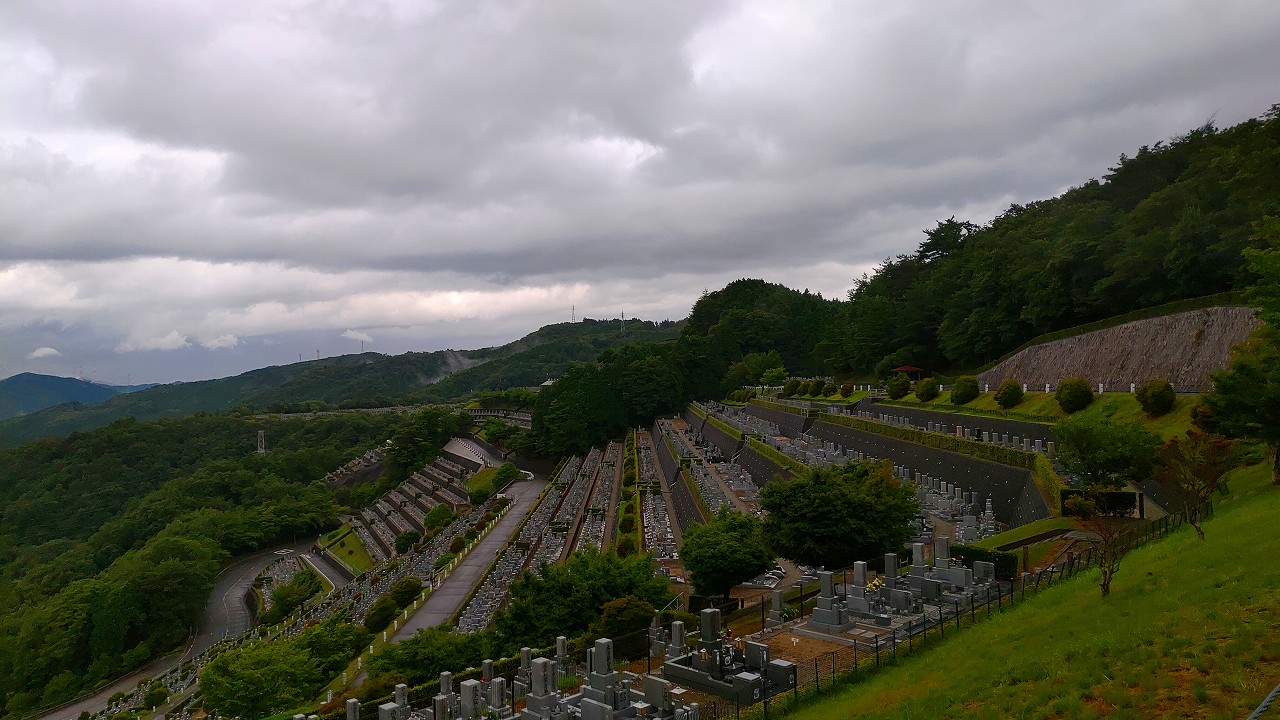 7区3番墓所上段駐車場から風景①