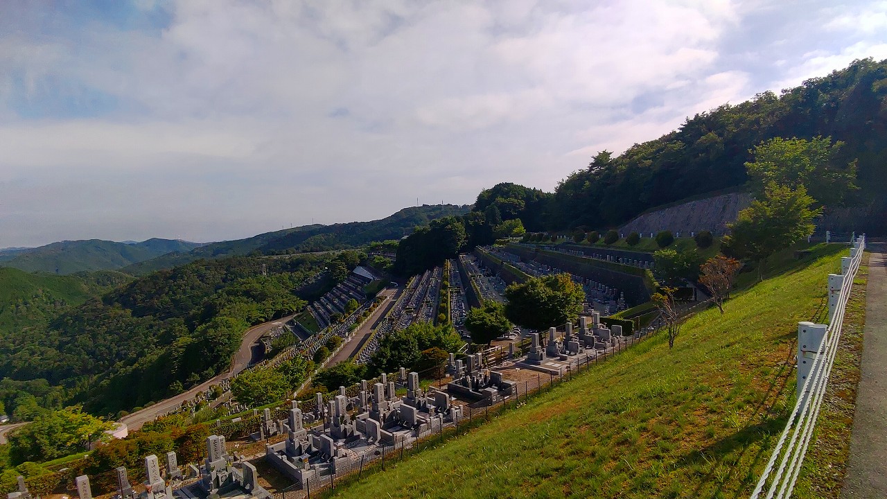 7区3番墓所上段駐車場からの風景①