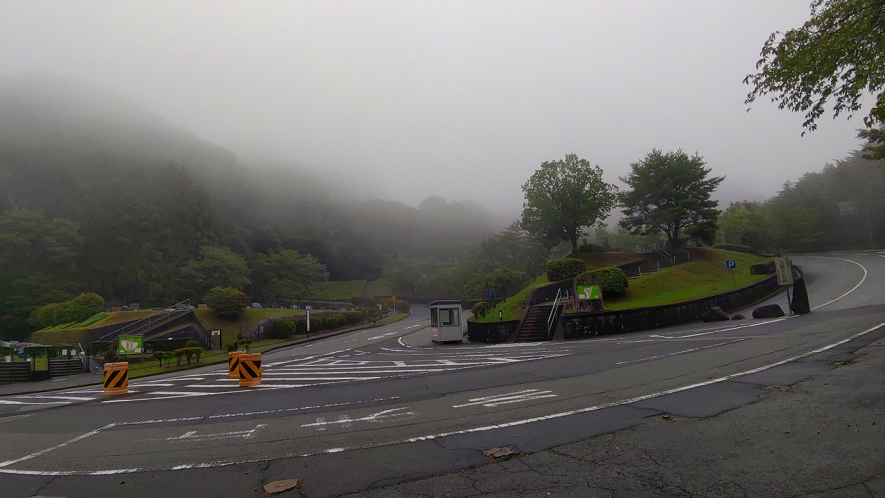 5区バス停駐車場から