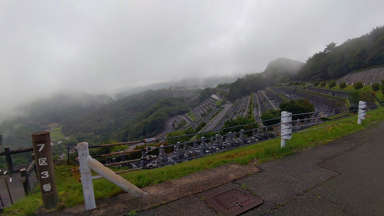 7区3番墓所上段駐車場からの風景①