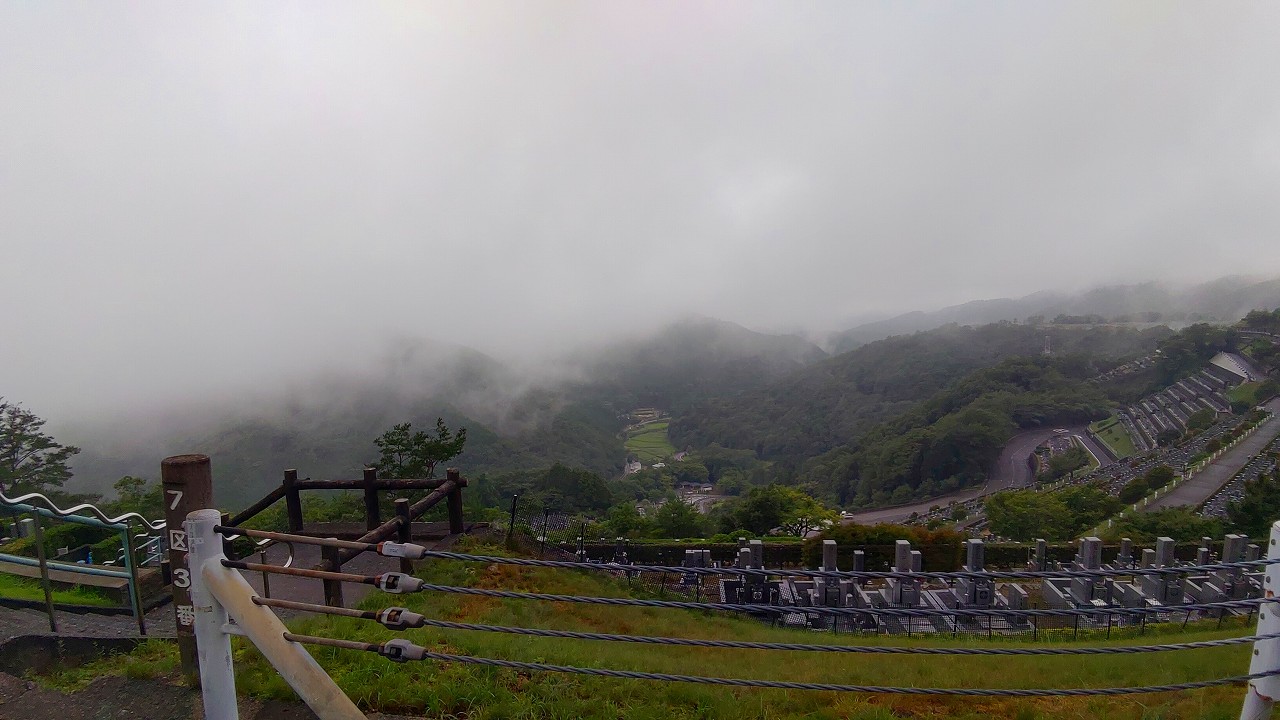 7区3番墓所上段駐車場からの風景②