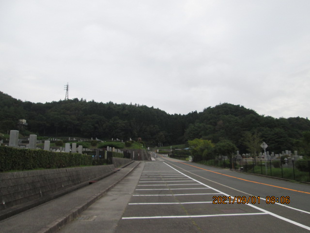 バス通り（北東向き）北口バス停方向