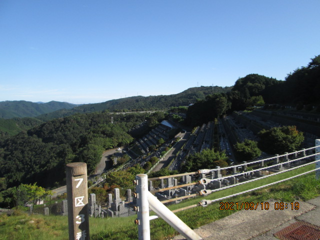 7区3番墓所上段駐車場から風景①