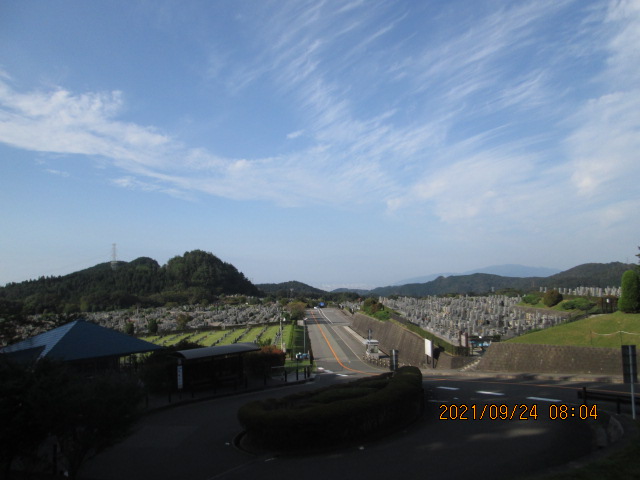 霊園北入り口から風景　