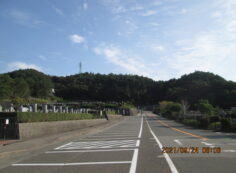 バス通り（東北向）北口バス停風景