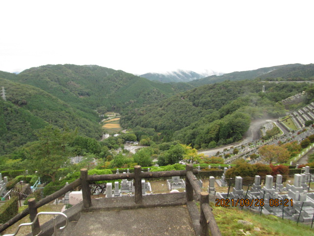 7区3番墓所上段駐車場から風景②