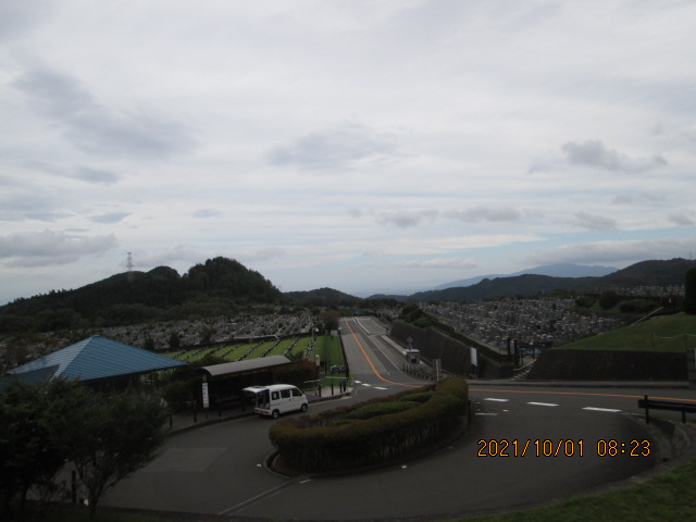 霊園北入り口から風景