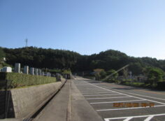 バス通り（北東向き）北入り口風景