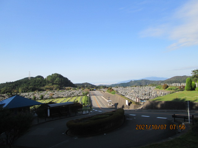 霊園北入り口から風景　