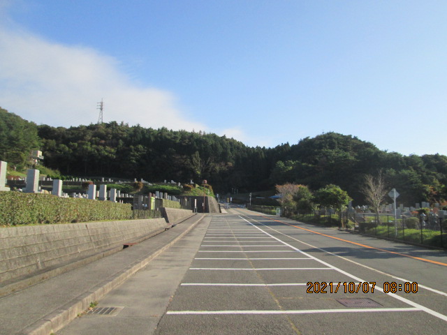 バス通り（北東向き）北口バス停方向