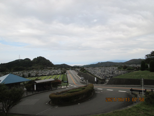 霊園北入り口から風景　