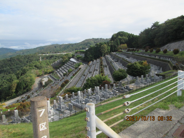 7区3番墓所上段駐車場から風景①