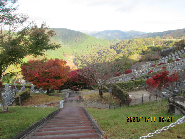 7区7番墓所上段駐車場からの風景