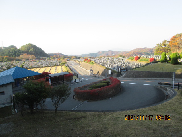 霊園北入り口から風景　