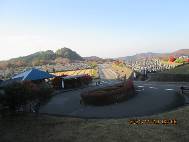 霊園北入り口から風景　