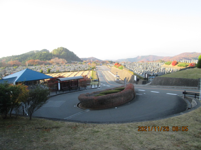 霊園北入り口から風景　