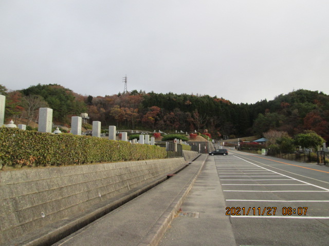 バス通り’（北東向き）北口バス停方向