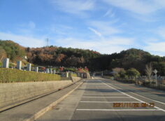 バス通り（北東向き）北口バス停方向