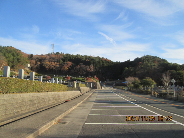 バス通り（北東向き）北口バス停方向