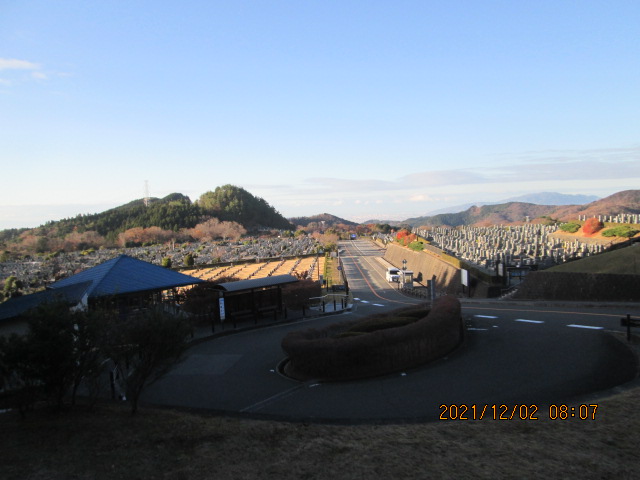 霊園北入り口から風景　