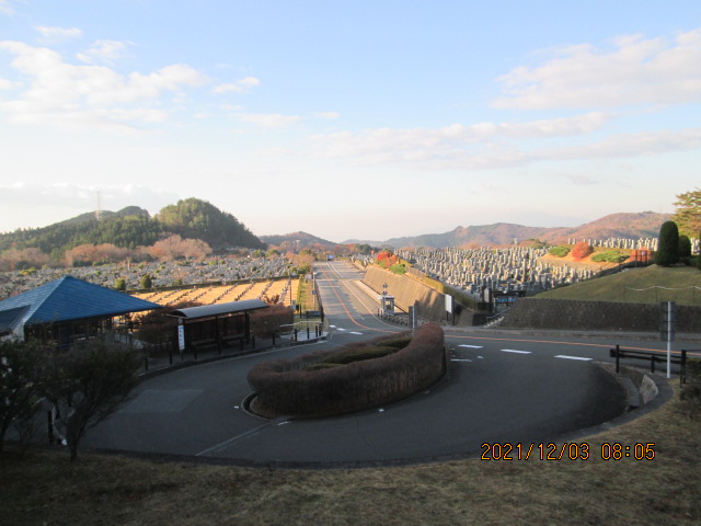 霊園北入り口から風景　