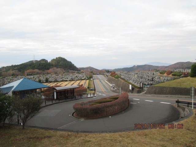 霊園北入り口から風景　