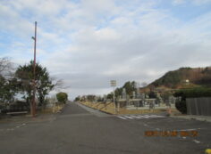 1区8番墓所駐車場から（北方向）