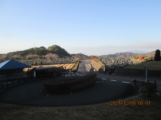 霊園北入り口から風景　