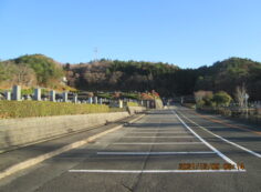 バス通り（北東方向）北口バス停風景