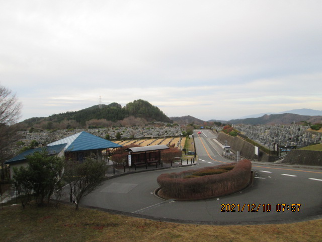 霊園北入り口から風景　