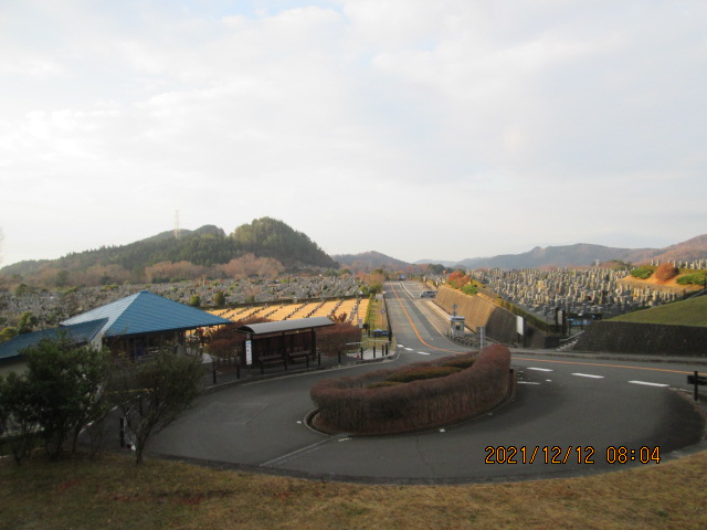 霊園北入り口から風景　