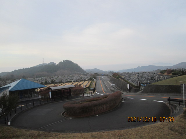 霊園北入り口から風景　