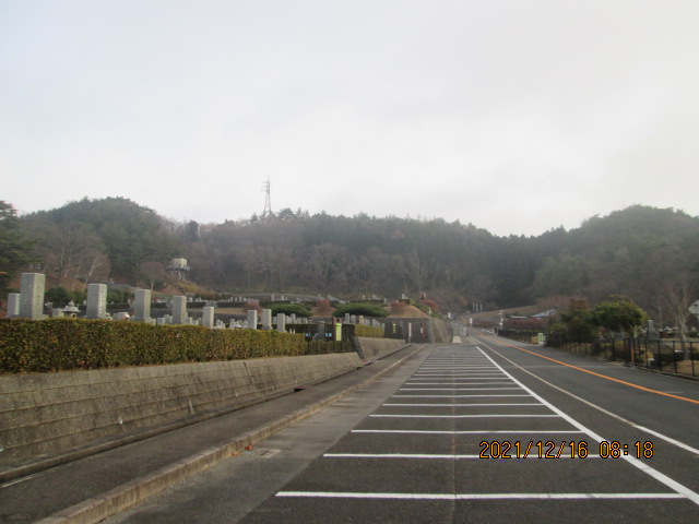 バス通り（北東向き）北口バス停方向