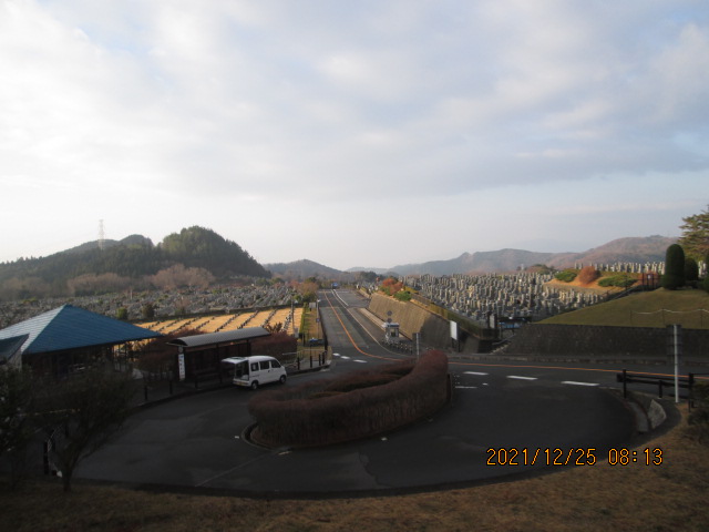 霊園北入り口から風景　気温4度